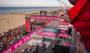 Victoire au sprint de Jonathan Milan